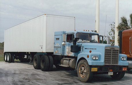 Salvage Western Star Truck to Sell