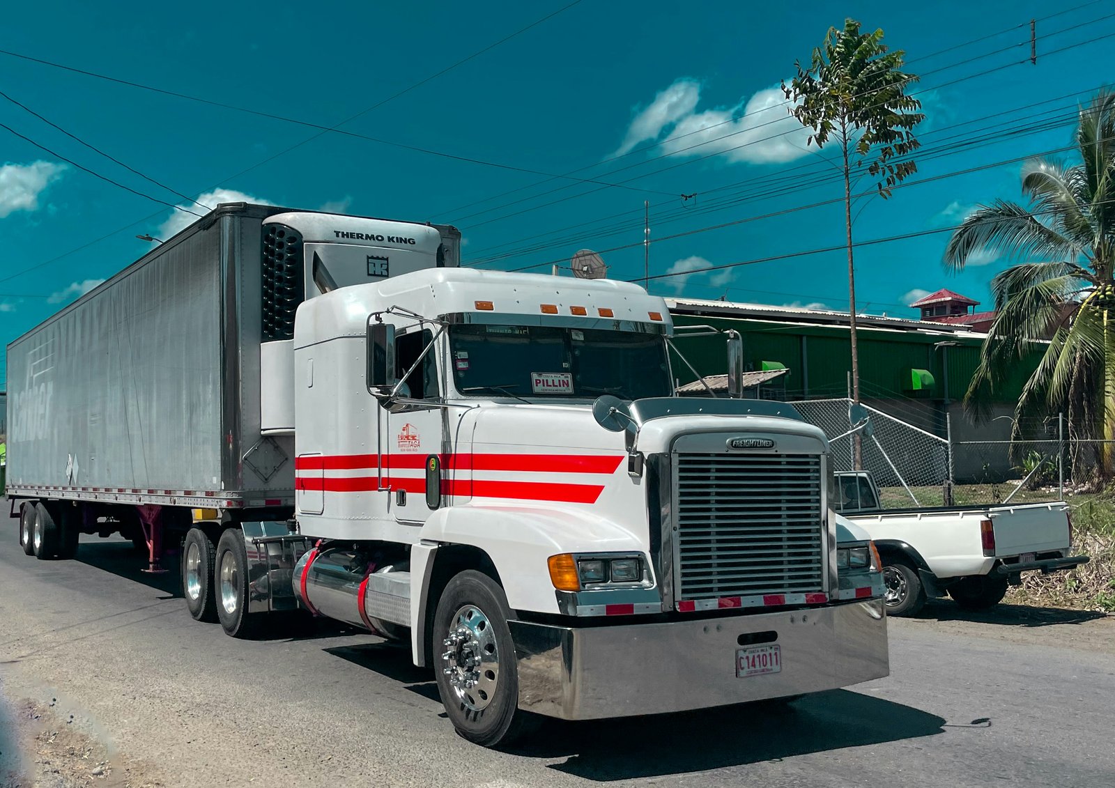 Salvage Western Star Truck to Sell