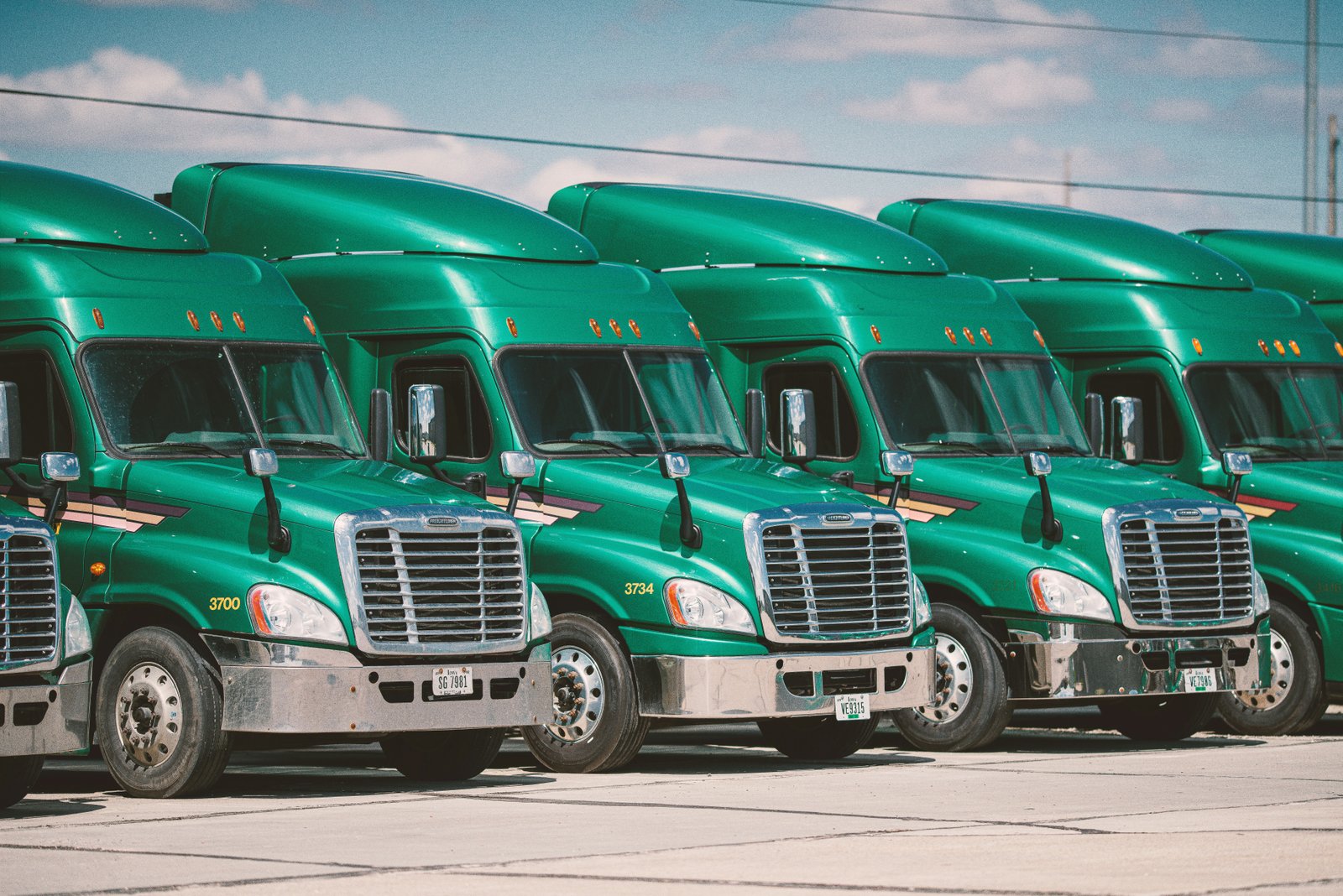 Salvage Western Star Truck to Sell